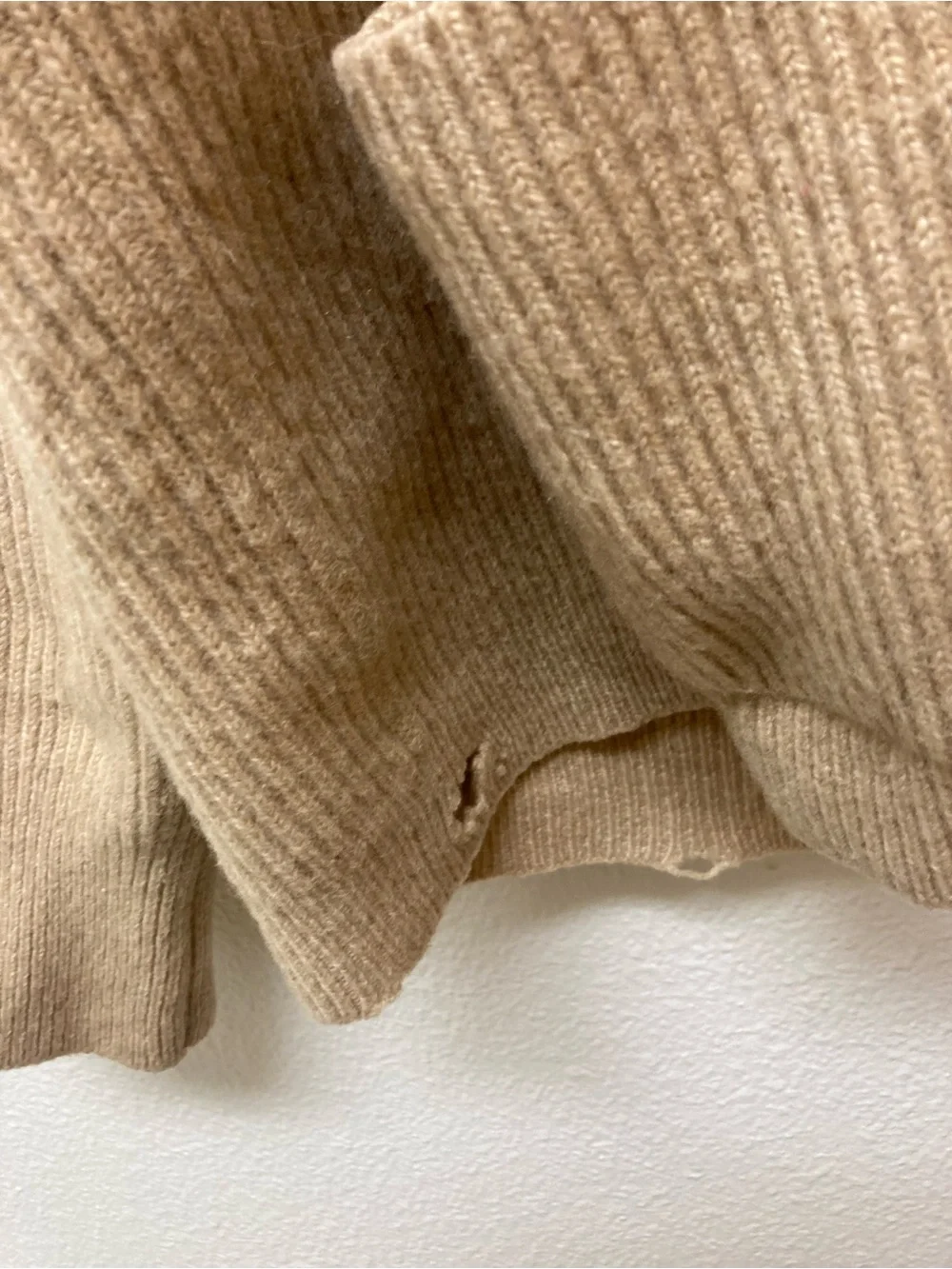 SCOTTISH Men’s 💯 Cashmere Cardigan Scholarly Professional Classic Size 48.